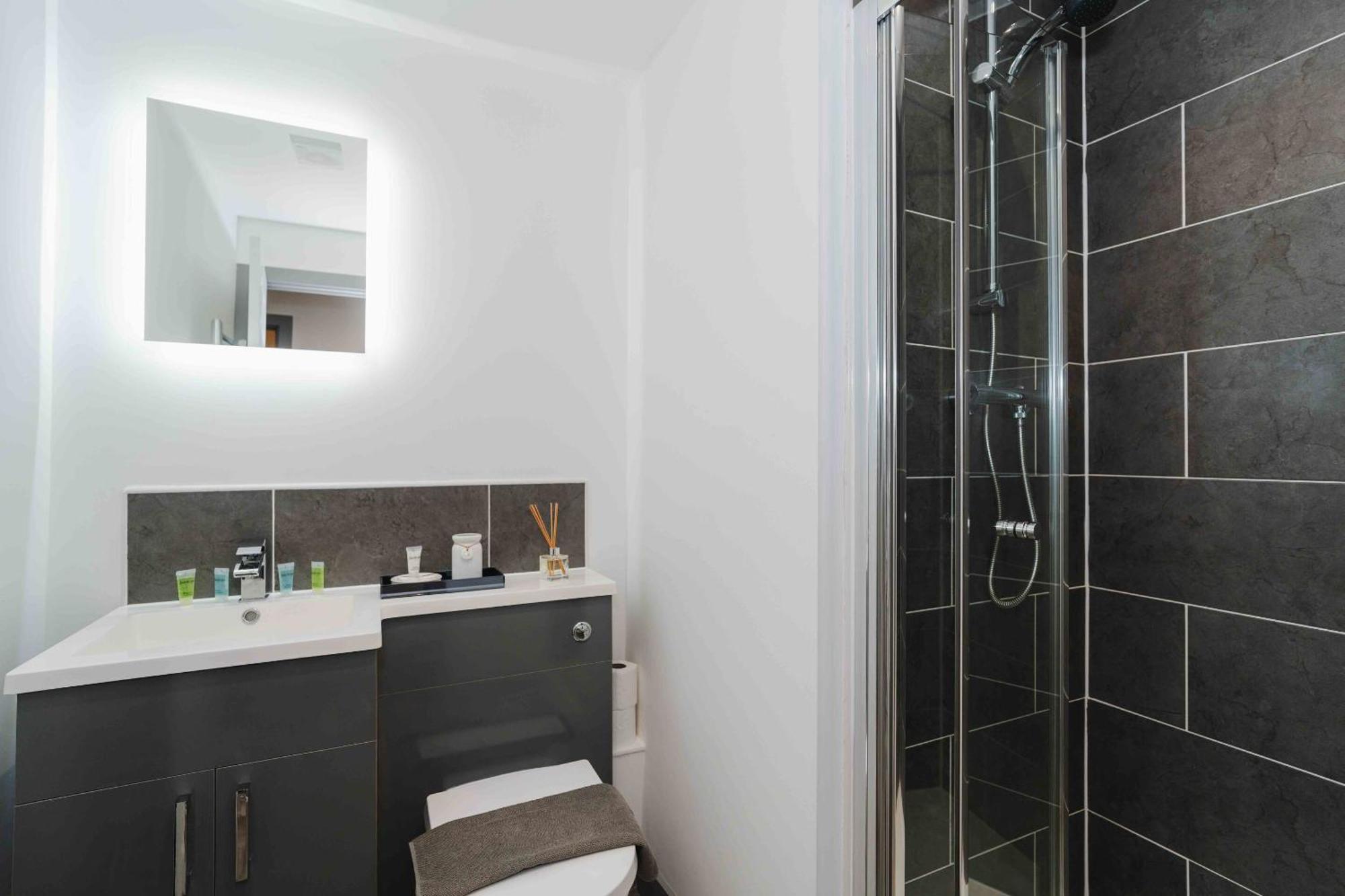 George House Modern Apartments By Vichy Kingston upon Hull Phòng bức ảnh